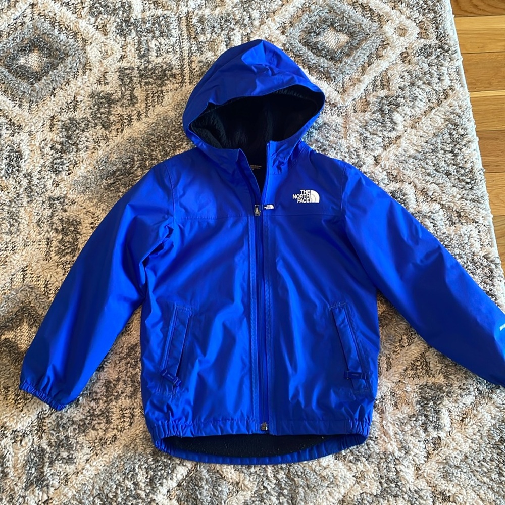 EXCELLENT CONDITION NORTHFACE waterproof dryvent waterproof size 6 boy